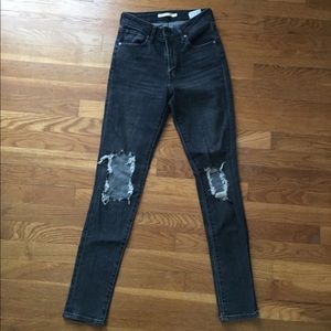 Levi’s 721 black high rise skinny jeans